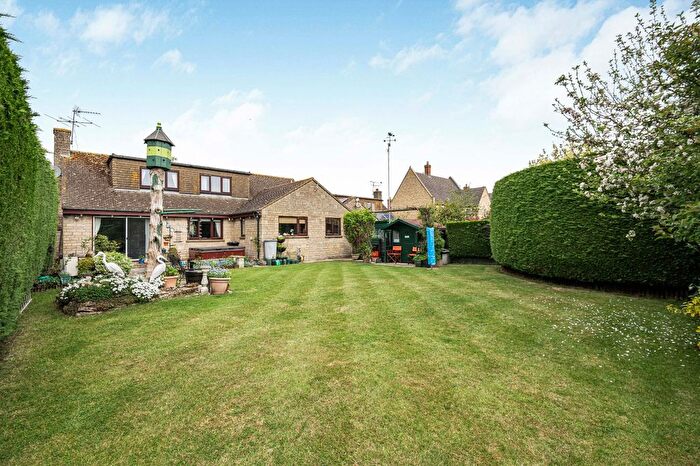 5 Bedroom Detached House For Sale In School Lane, Castle Eaton, Wiltshire, SN6