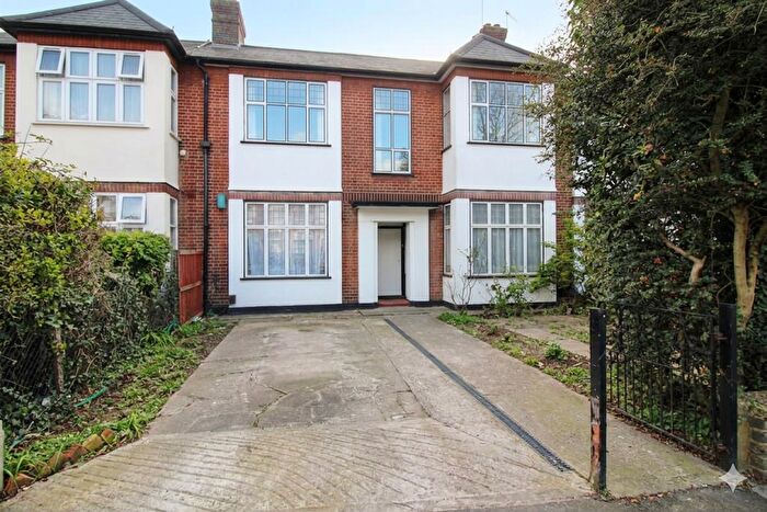 2 Bedroom Flat To Rent In Kildowan Road, Ilford, IG3