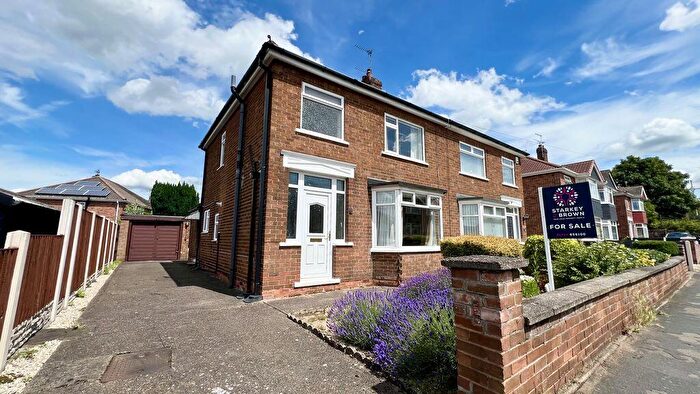 3 Bedroom Semi-Detached House For Sale In Mirfield Road, Scunthorpe, DN15