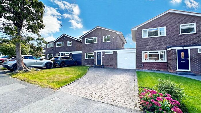 3 Bedroom Link Detached House For Sale In Charlecote Road, Poynton, SK12