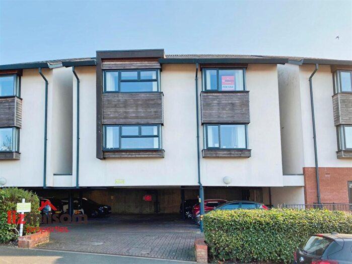 1 Bedroom Flat For Sale In Nd Floor Apartment, Oakland Village, Hall Farm Road, Swadlincote, DE11