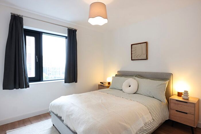 2 Bedroom Flat To Rent In The Lansdowne, Hagley Road, Birmingham, B16