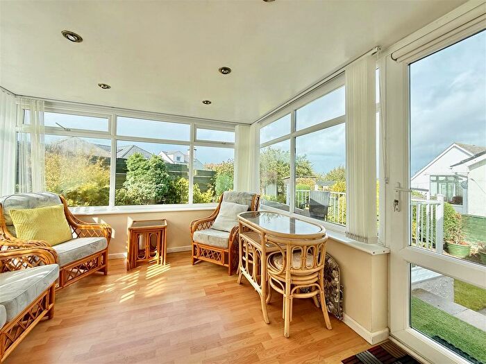 2 Bedroom Detached Bungalow For Sale In Turnchapel, Plymouth, PL9