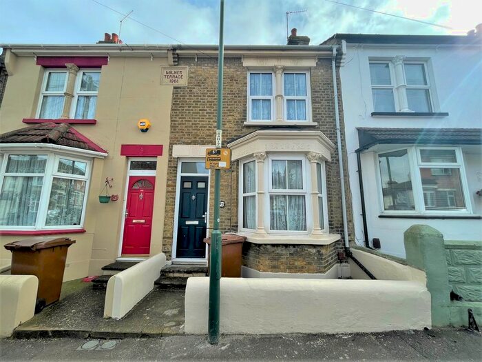 2 Bedroom Terraced House To Rent In Barnsole Road, Gillingham, Kent, ME7