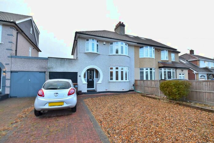 3 Bedroom Semi-Detached House To Rent In Hythe Avenue, Bexleyheath, DA7