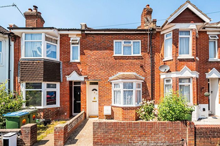 3 Bedroom Terraced House For Sale In Clarendon Road, Southampton, SO16