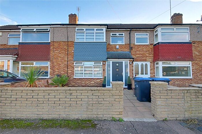 4 Bedroom Terraced House For Sale In Fouracres, Enfield, EN3