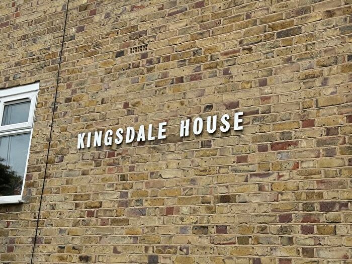 1 Bedroom Flat For Sale In Windsor Road, Welwyn, AL6