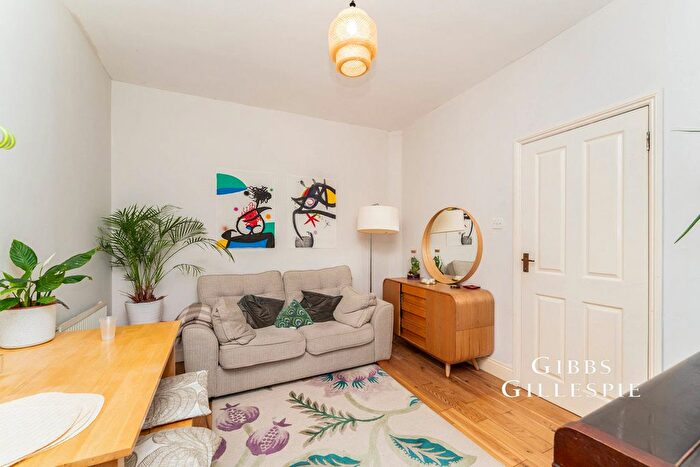 2 Bedroom Flat To Rent In Junction Road, London, W5