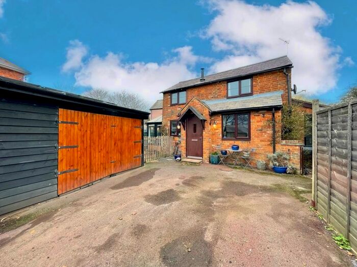 2 Bedroom Detached House For Sale In Bishopstone, Aylesbury, HP17