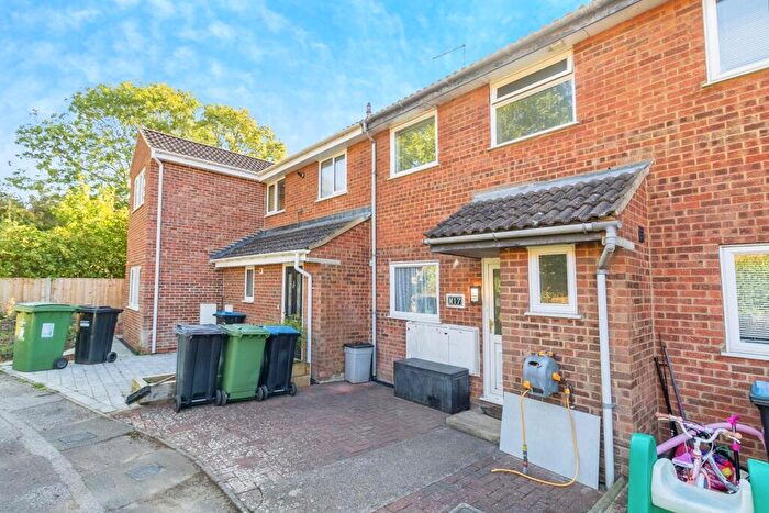 3 Bedroom Terraced House For Sale In Scardale, Heelands, Milton Keynes, Buckinghamshire, MK13