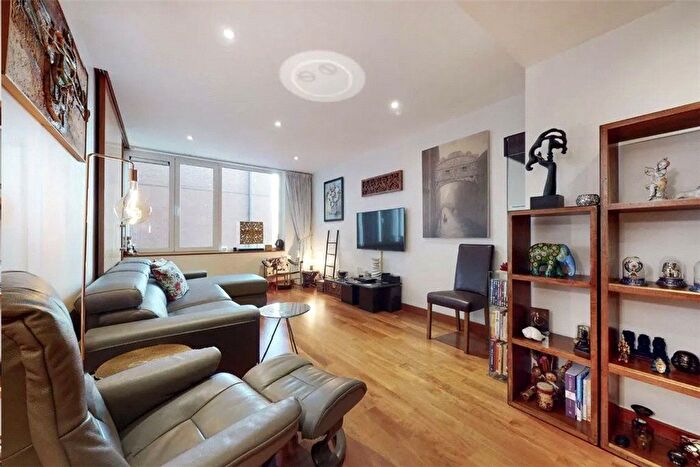 1 Bedroom Flat To Rent In Pavilion Apartments, St. Johns Wood Road, NW8