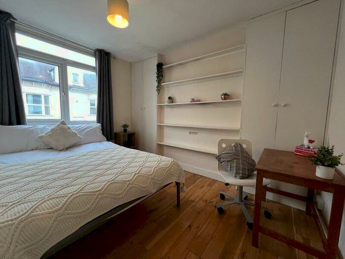 6 Bedroom Terraced House To Rent In Viaduct Road, Brighton, BN1