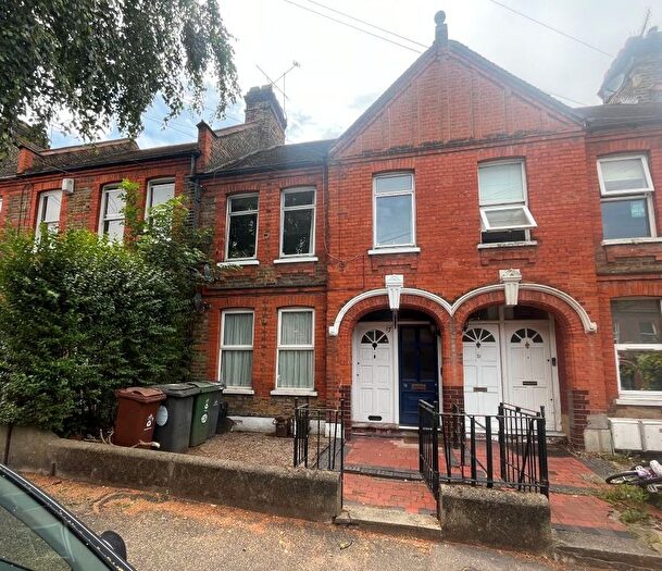 2 Bedroom Flat For Sale In Mersey Road, Walthamstow, London, E17
