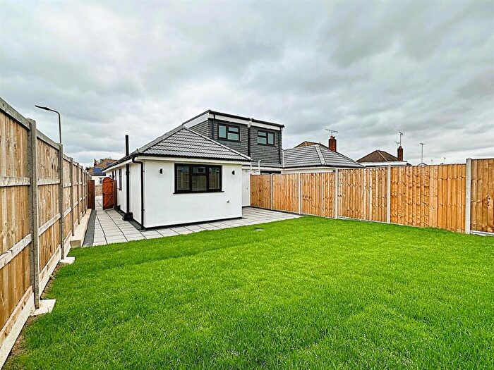 3 Bedroom Bungalow To Rent In Pleasance Road, Orpington, BR5