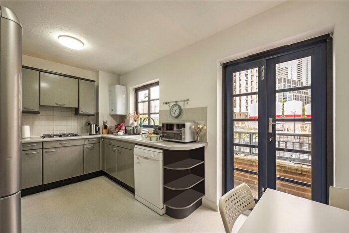 3 Bedroom Terraced House To Rent In Lovegrove Walk, Blackwall, E14