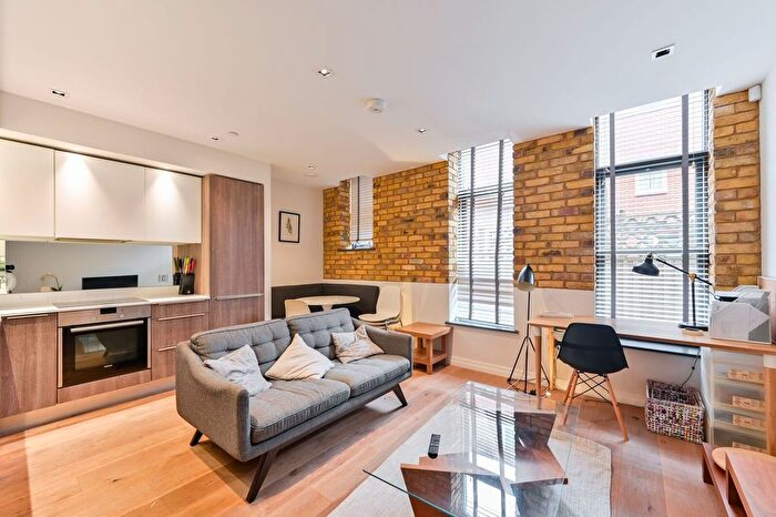 Studio For Sale In Park Place, Vauxhall, London, SW8