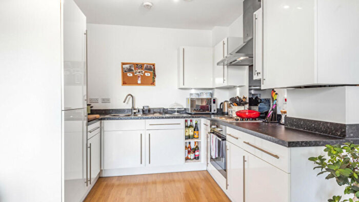 1 Bedroom Flat For Sale In Catkin House, Firwood Lane, Romford, RM3