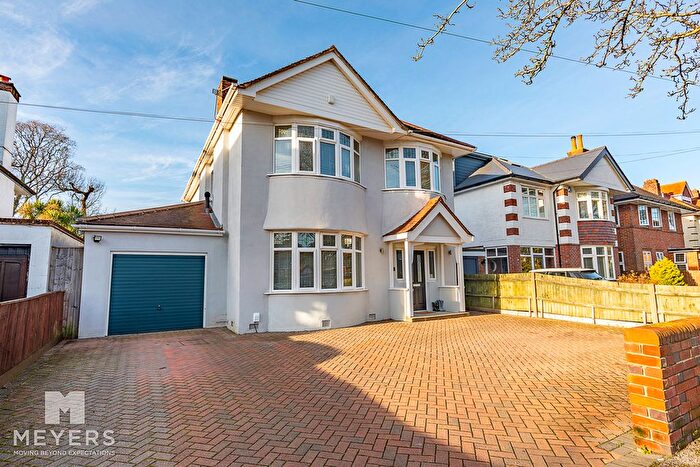 4 Bedroom Detached House For Sale In Leeson Road, Bournemouth, BH7