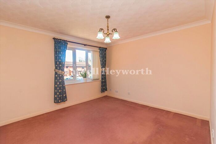 2 Bedroom Flat For Sale In Regent Court, Fulwood, Preston, PR2