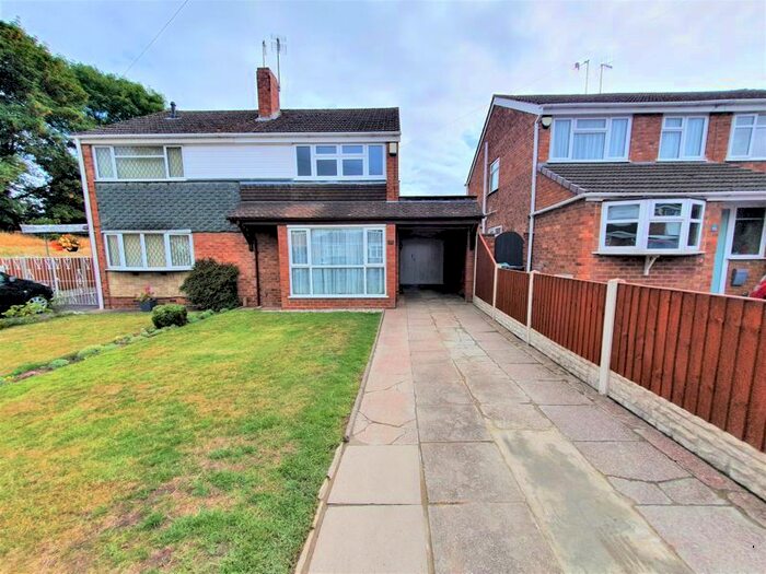 3 Bedroom Semi-Detached House To Rent In Queen Street, Kingswinford, DY6