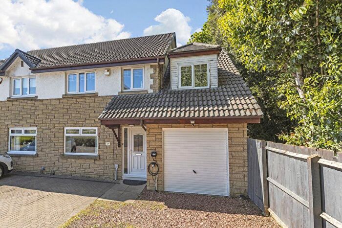 4 Bedroom Semi-Detached House For Sale In Gogarloch Syke, South Gyle, Edinburgh, EH12