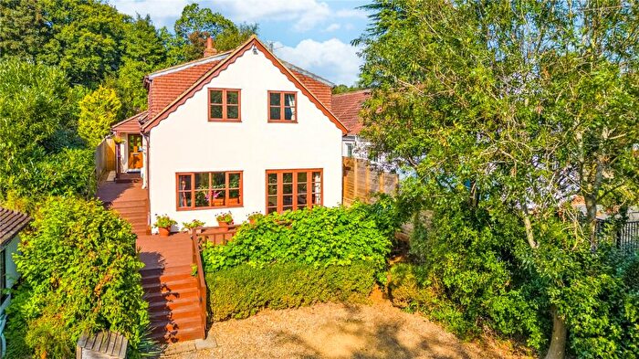 4 Bedroom Detached House For Sale In Robbery Bottom Lane, Oaklands, Welwyn, Hertfordshire, AL6
