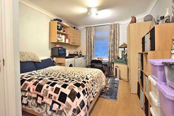 Studio To Rent In The Broadway, London, N8