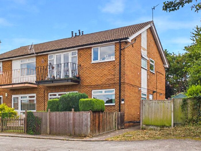 2 Bedroom Maisonette For Sale In Gedling Road, Arnold, Nottingham, NG5