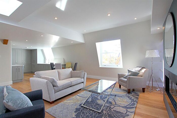 2 Bedroom Flat To Rent In Bolton Gardens, London, SW5