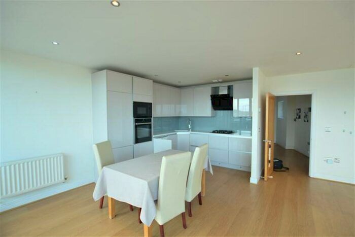 2 Bedroom Apartment To Rent In Wards Wharf Approach, Royal Docks, E16