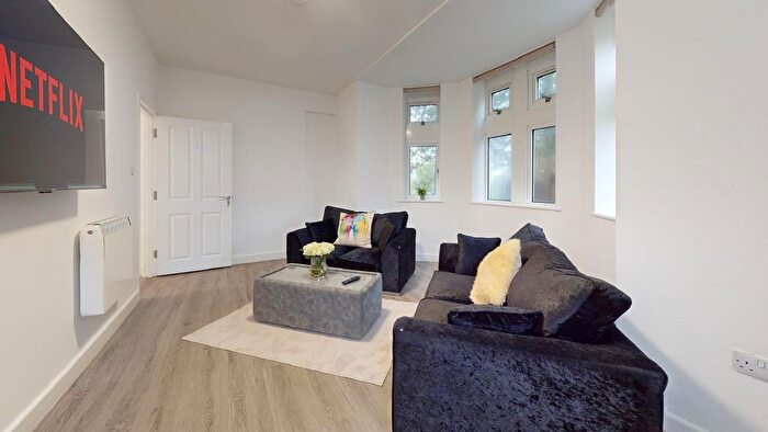 3 Bedroom Flat To Rent In Flat, Whitefield House, Plymouth, PL4