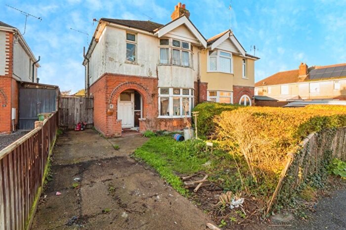 3 Bedroom Semi Detached House For Sale In Masefield Close, Eastleigh, SO50