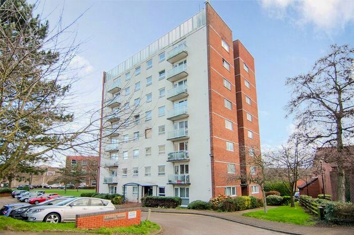 2 Bedroom Flat To Rent In Hobs Road, Lichfield, WS13