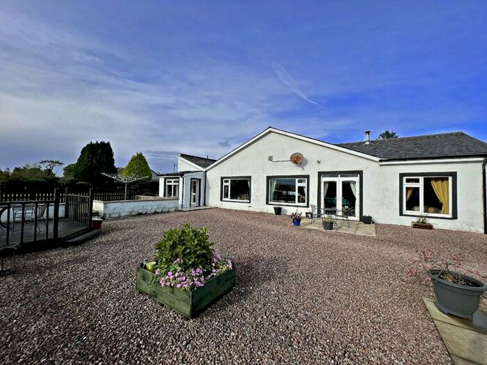 3 Bedroom Detached Bungalow For Sale In Lochfoot, Dumfries DG2