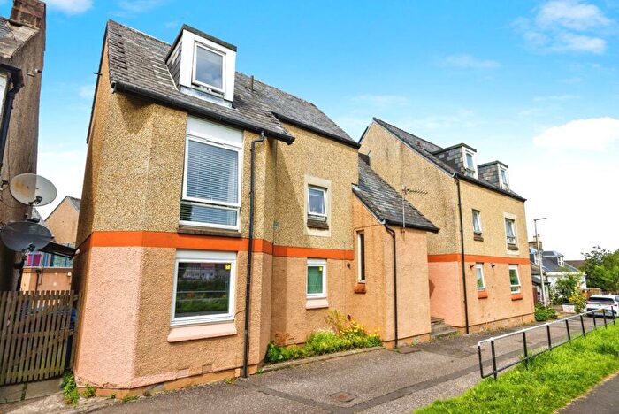 2 Bedroom Flat To Rent In Canal Street, Camelon, Falkirk, Stirlingshire, FK1