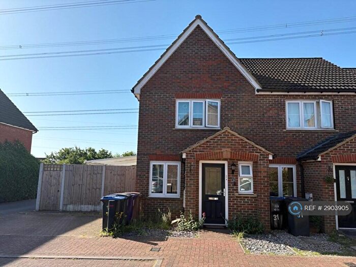 2 Bedroom End Of Terrace House To Rent In Cotswold Drive, Stevenage, SG1