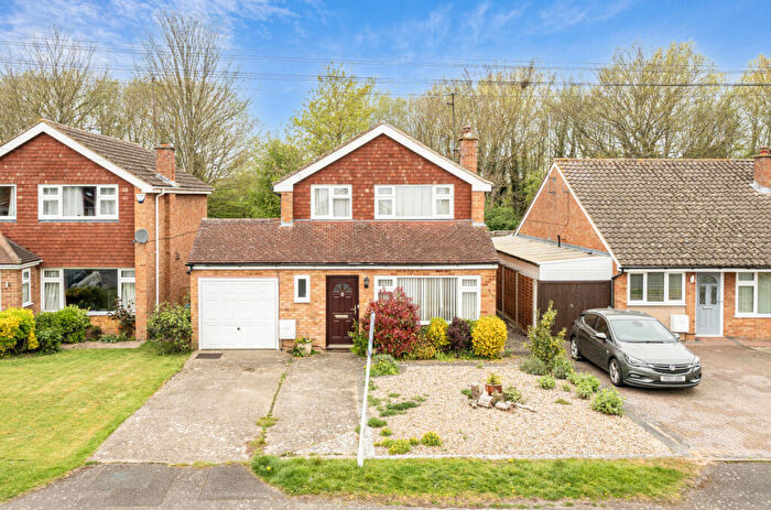 3 Bedroom Detached House For Sale In Connaught Road, Aylesbury, Buckinghamshire, HP20