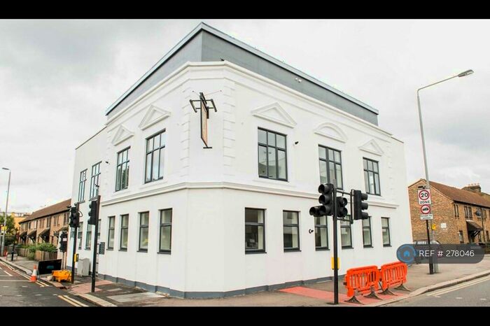 2 Bedroom Flat To Rent In East Point, Leyton, E10