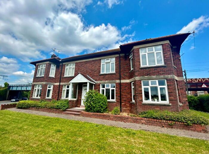 2 Bedroom Apartment For Sale In Flat Western Avenue Court, Cardiff, CF5