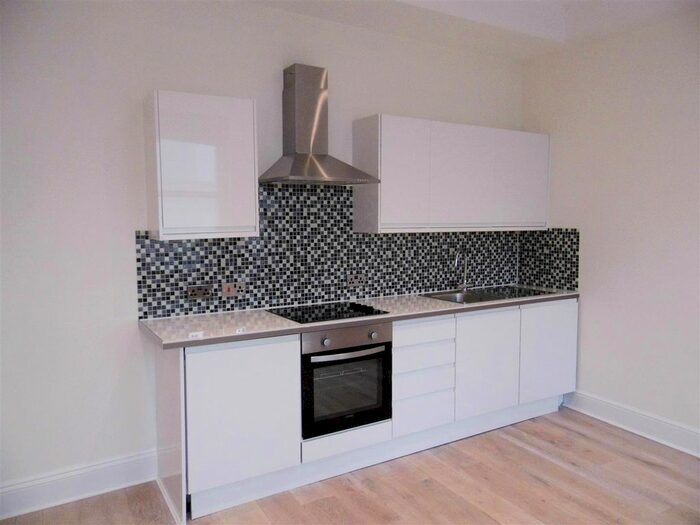 1 Bedroom Flat To Rent In Clarence Square, Brighton, BN1