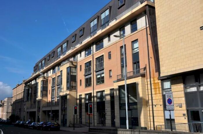 3 Bedroom Flat To Rent In Berkeley Street, Charing Cross, Glasgow, G3