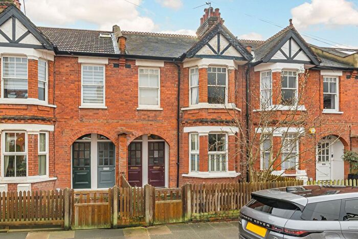 2 Bedroom Maisonette For Sale In Godstone Road, Twickenham, TW1
