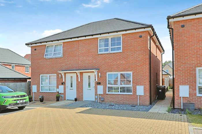 2 Bedroom Semi Detached House For Sale In Gillion Close, Rackheath, Norwich, NR13