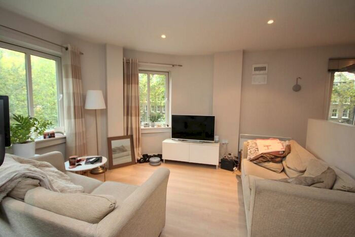 2 Bedroom Flat To Rent In Kennington Road, Kennington, London, SE11