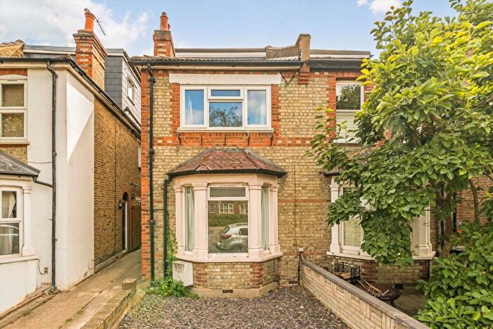 5 Bedroom Semi Detached House For Sale In Villiers Road, Kingston Upon Thames, KT1