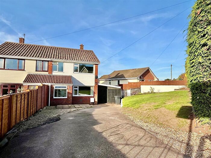 3 Bedroom Semi-Detached House For Sale In Oakhill Road, Mitcheldean, GL17