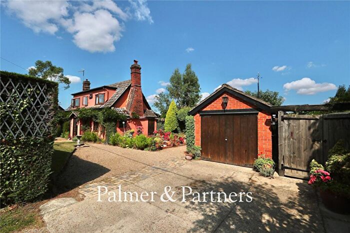 2 Bedroom Detached House For Sale In Swan Lane, Westerfield, Ipswich, Suffolk, IP6