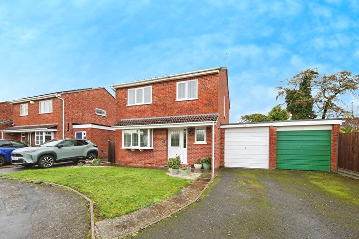 4 Bedroom Detached House For Sale In Drybrooks Close, Balsall Common, Coventry, CV7
