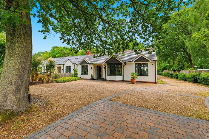4 Bedroom Semi-Detached Bungalow For Sale In Plantation Avenue, Bessacarr, Doncaster, DN4